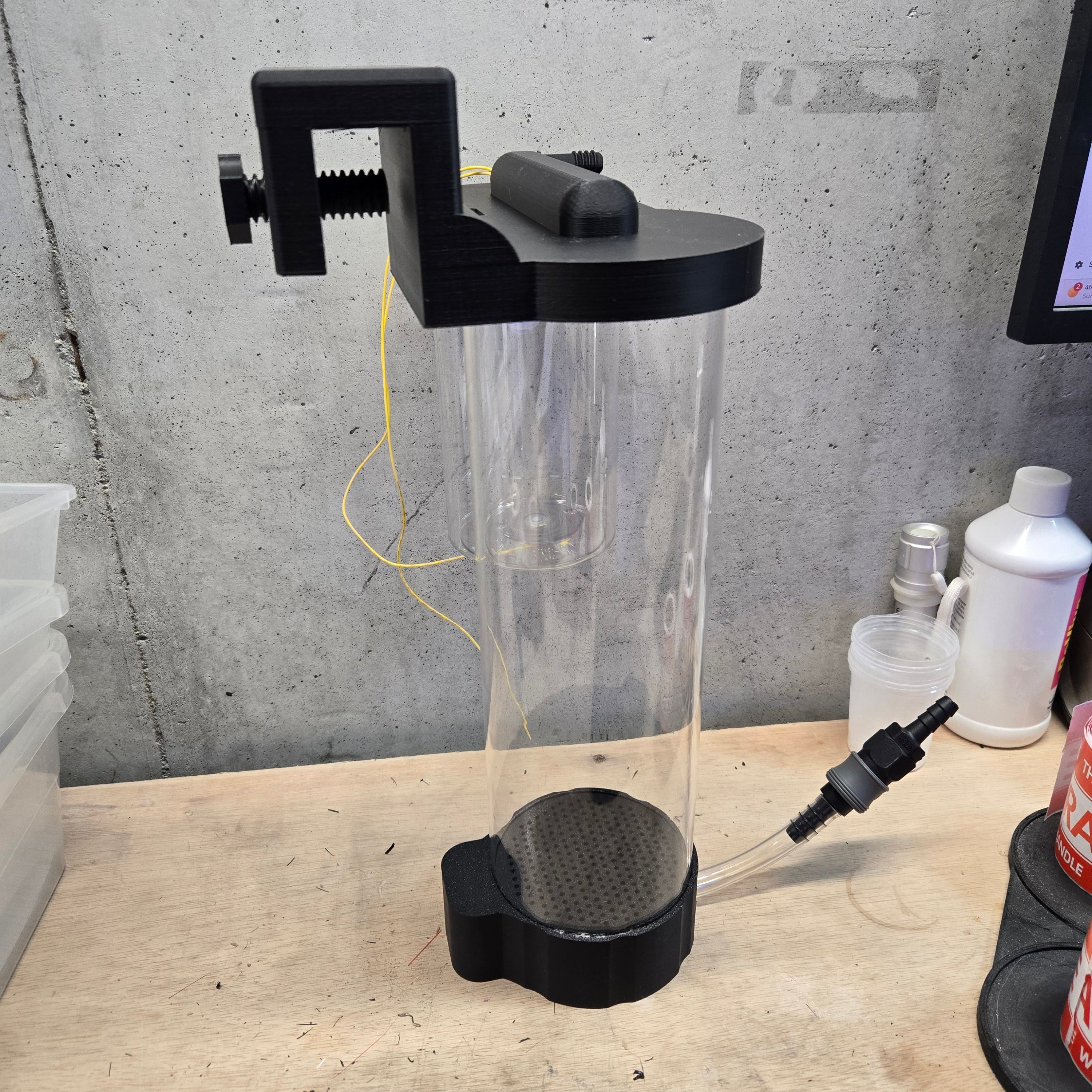 Hex CO2 Scrubber Mini Hanging Rimmed Mount V2