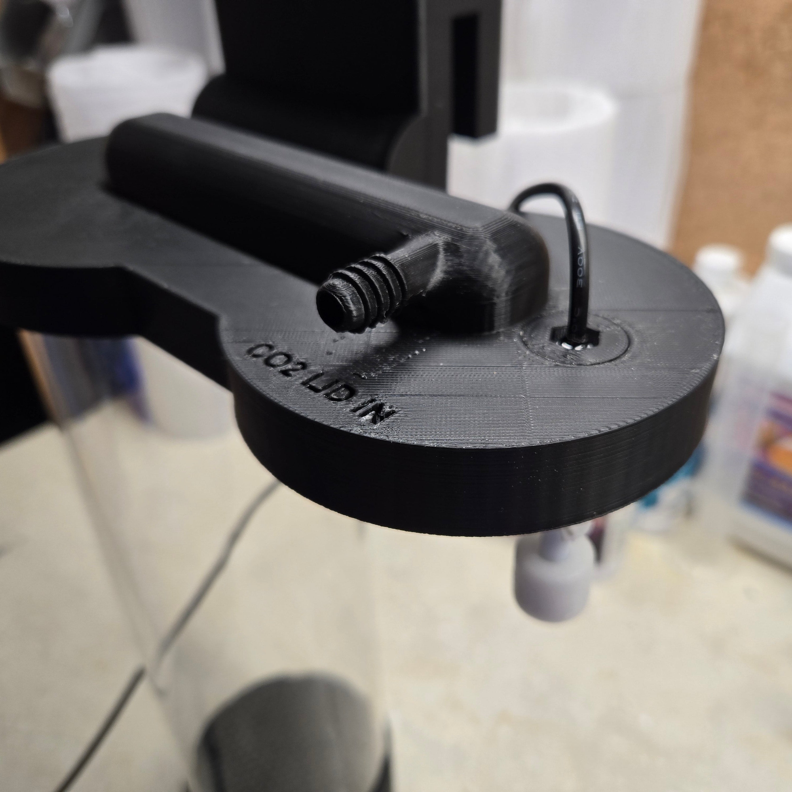 Hex CO2 Scrubber Mini Hanging Wall Mount V2