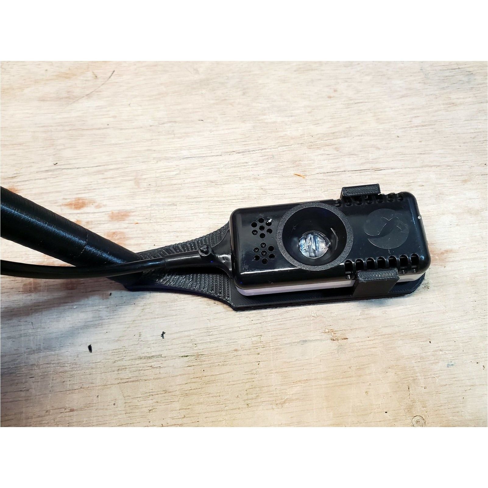 Seneye Reef Holder